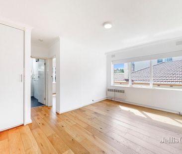 8/3 Ellesmere Road, Prahran - Photo 3