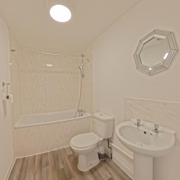 3 bedroom maisonette to rent - Photo 1