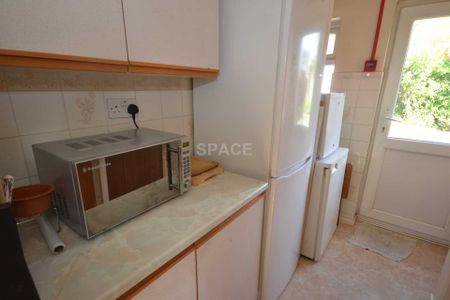 Palmer Park Ave, Earley, Reading, Berkshire, RG6 1DP - Photo 4