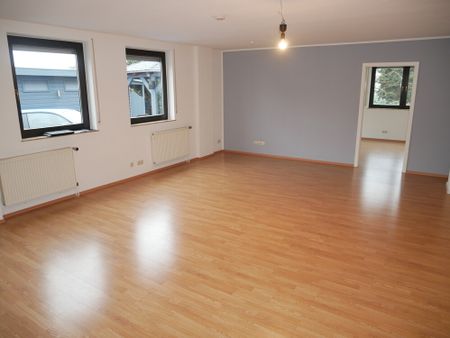 ***LAMBERT&STRELOW***3 ZKB Mietwohnung mit sep. Freisitz in Bahnnähe von Geisenheim - Photo 5