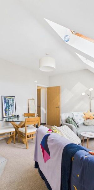 5 Old Church Square, Dundonald, Belfast, BT16 2FD - Photo 1