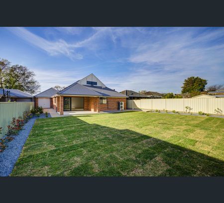 32 Albert Avenue, Tranmere, SA 5073 - Photo 5