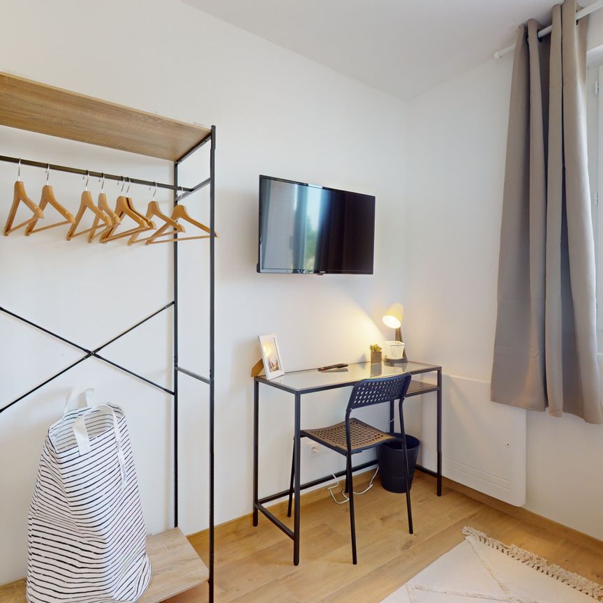 NUZILLY Roommate 3 Bedrooms at Caluire et Cuire - Photo 1