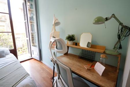 Carrer Gran de Gràcia, Barcelona, Catalonia 08012 - Foto 4