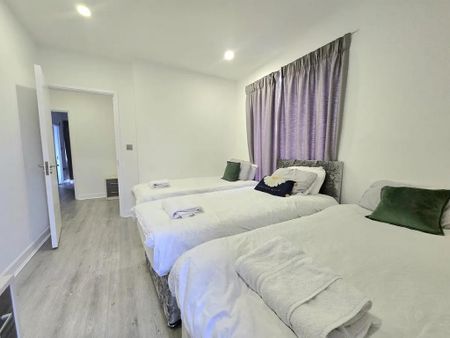 3 bedroom ground floor maisonette to rent - Photo 4