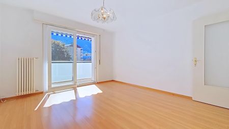 À Louer Lumineux 3.5 pièces, cadre verdoyant, balcon, cave, place de parc, proche du centre-ville de Martigny - Photo 4