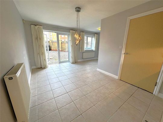 4 bedroom terraced house to rent - Photo 1