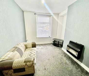 3 Bedroom For Rent - Photo 4
