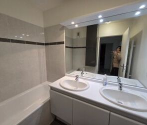 Location Appartement 3 pièces 62 m2 à Évry-Courcouronnes - Photo 6