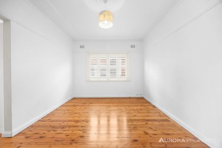 195 Sailors Bay Road (Near Euroka Street), Northbridge NSW 2063 - House For Rent | Domain - Photo 5