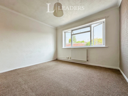 2 bedroom bungalow to rent Pembrey Close, Norwich, NR3 - Photo 3