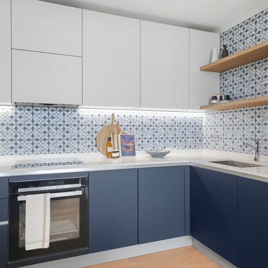 Skylark Point, E20 1JT, London - Photo 1