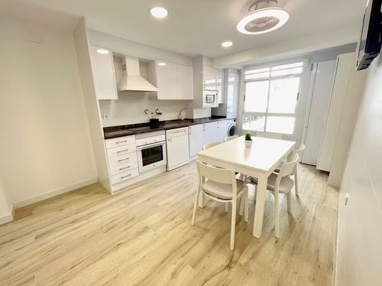 Carrer Poeta Artola, Valencia, Valencian Community 46021 - Photo 1