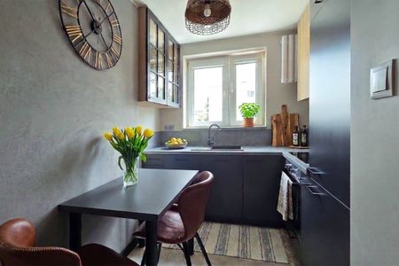 2 pokojowe mieszkanie na Nowym Mieście 38 m² - Zdjęcie 5