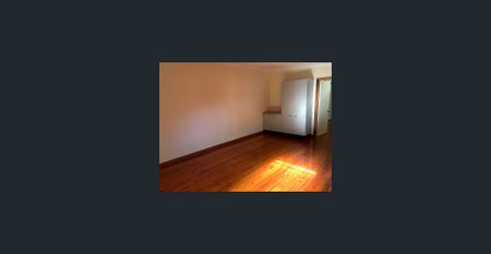 Spacious 1 bedroom - Photo 5