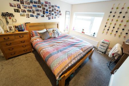 6 bedroom house to rent - Photo 2