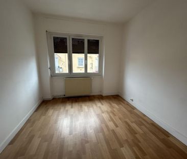 Location Appartement 2 pièces 44m² LE CREUSOT 71200 - Photo 3