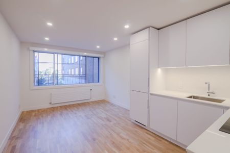 4505 Dupuis Avenue - Photo 4