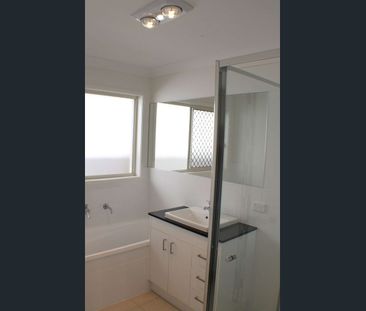 Beautiful home in a great location! - Photo 6