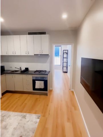 1 bed 1 bath - Photo 4