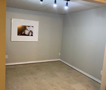 For Lease - 576 Kortright Road, Guelph, Ontario - Photo 6