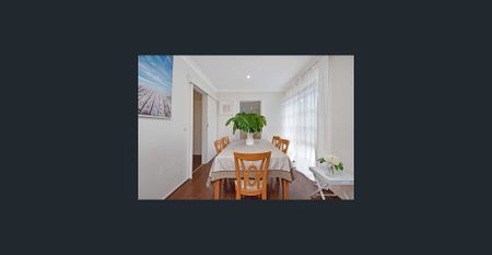 Bright, Spacious 5-Bedroom Home Baulkham Hills - Photo 2