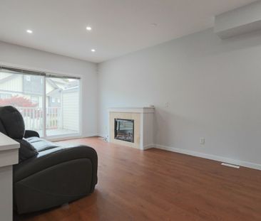 50-16588 Fraser Highway, Surrey - Photo 6