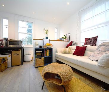 2 bedroom maisonette to rent - Photo 1