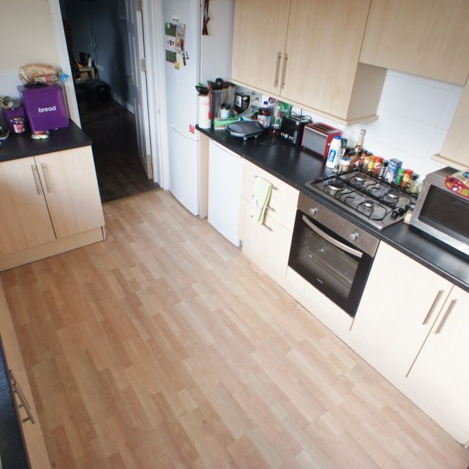 Woodville Road, Cathays - Photo 1