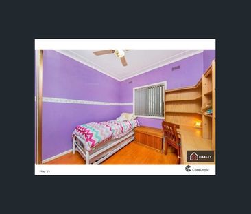 Comfortable 3-Bedroom Home in a Convenient Oxley Park Location - Photo 4