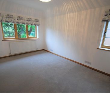 Woodside Road, Beaconsfield, Buckinghamshire,HP9 - Photo 4