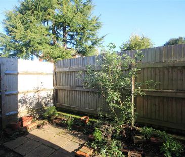 2 bedroom semi-detached house to rent - Photo 3