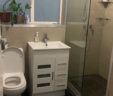 St Kilda East - Photo 3