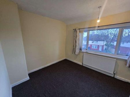 Lynfield Drive, Bradford, BD9 - Photo 3