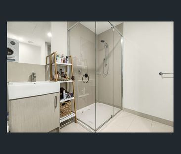 Modern 2-Bedroom Apartment in Prime Box Hill Location - Photo 6