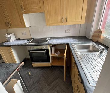 Room in a Shared House, Pontefract Lane, LS9 - Photo 2