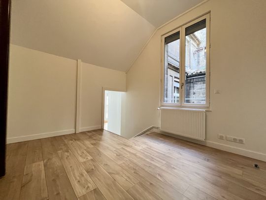 QUAIS DES CHARTRONS – 2 CHAMBRES + TERRASSE - 1460 € CC - Photo 1