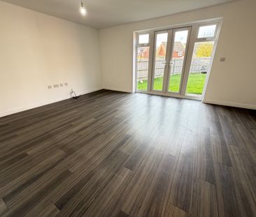 Copperfield Close, Rugby - Photo 1