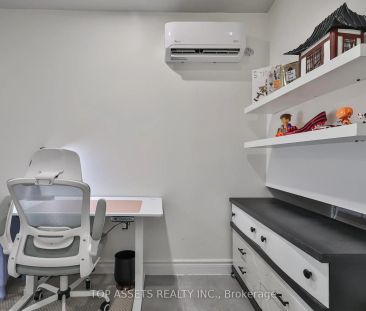 570 Vaughan (Main Floor) Road - Photo 3