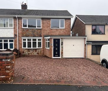 3 bedroom semi-detached house to rent - Photo 3