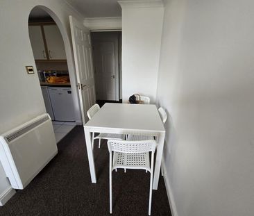 1 Bed Flat, St Marks Court, SE6 - Photo 4