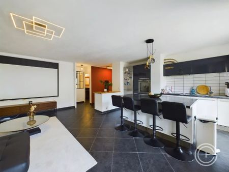 Location Appartement 2 pièces 57m² NICE 06200 - Photo 3