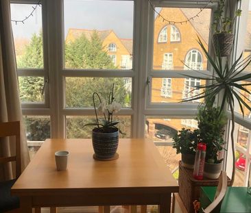 1 Bed Flat, Grantham Court, SE16 - Photo 1