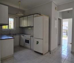 Διαμέρισμα για ενοικίαση - Σαρωνίδα - Photo 1