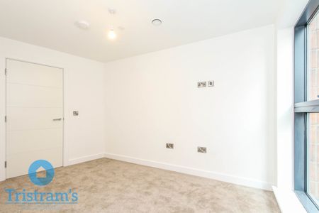 3 bed Apartment for Rent - Photo 5