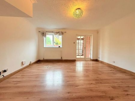 3 bedroom semi-detached house to rent - Photo 4