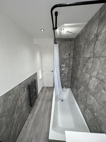 3 bed Semi-detached in Ruskin Avenue , Leyland, PR25 3ND - Photo 3