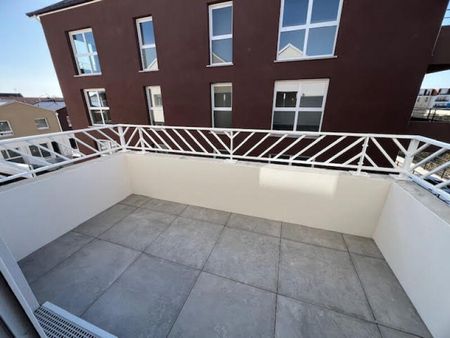 Location Appartement 1 pièce 35m² MONTEREAU FAULT YONNE 77130 - Photo 2