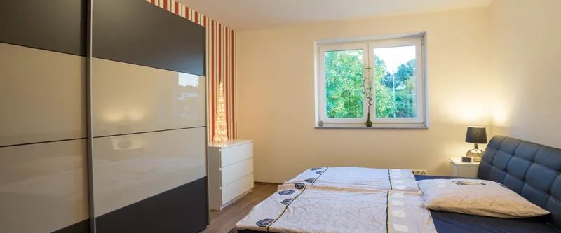 Exklusive, hochwertige Wohnung mit großem Balkon im 1. Obergeschoss - Foto 1