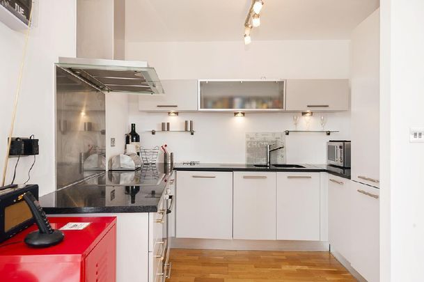 2 Bed Flat, Palmers Road, E2 - Photo 1